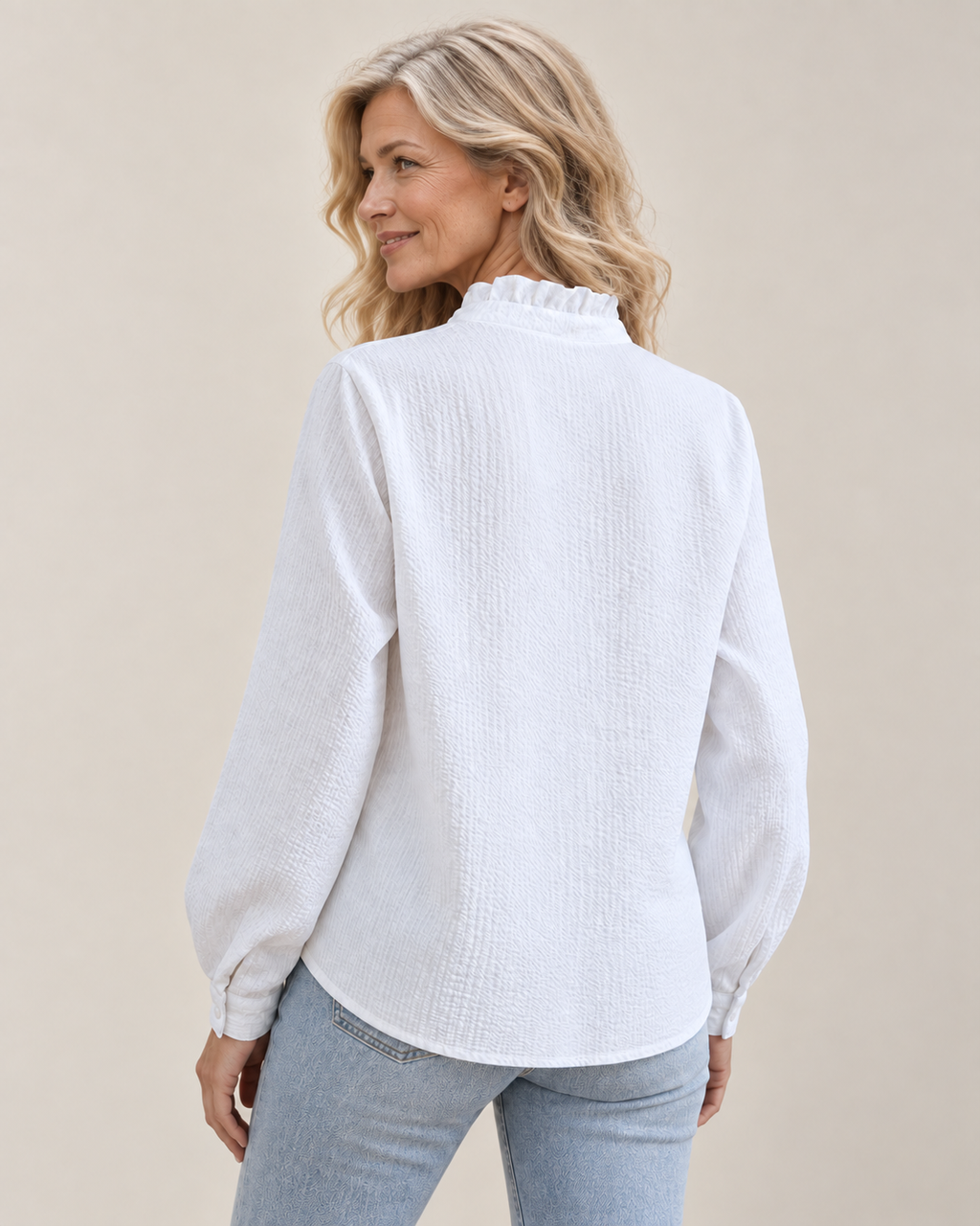 Laura | Bluse mit Rüschendetails – Produktansicht