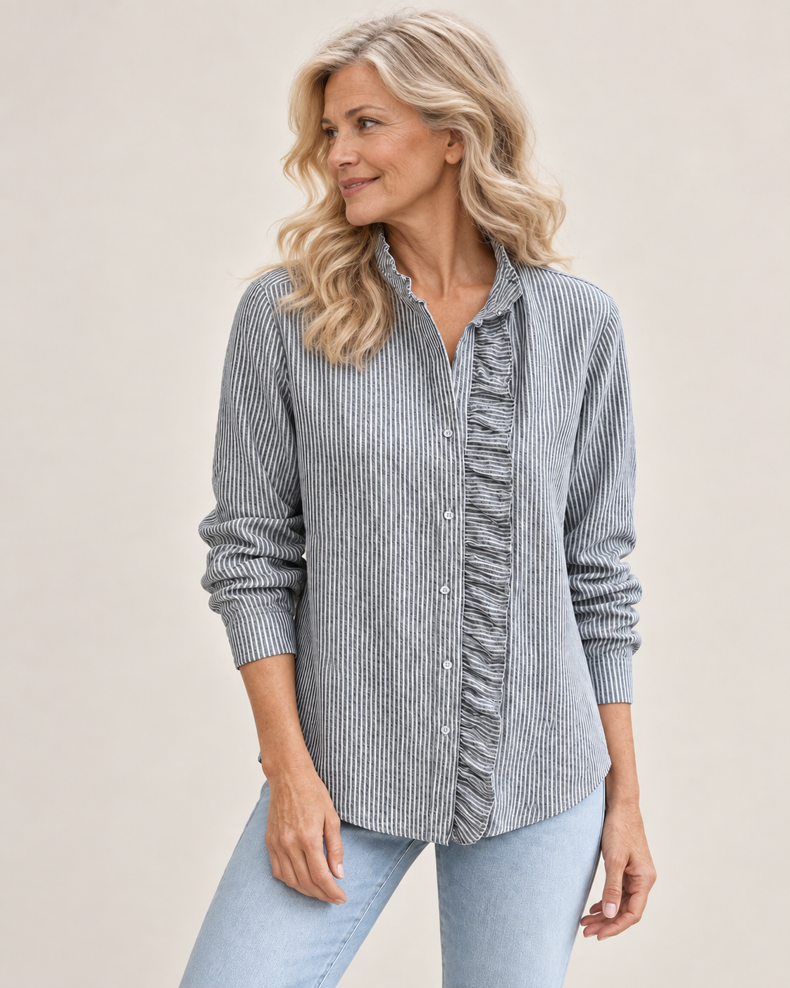 Laura | Bluse mit Rüschendetails – Produktansicht