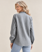 Laura | Bluse mit Rüschendetails – Produktansicht