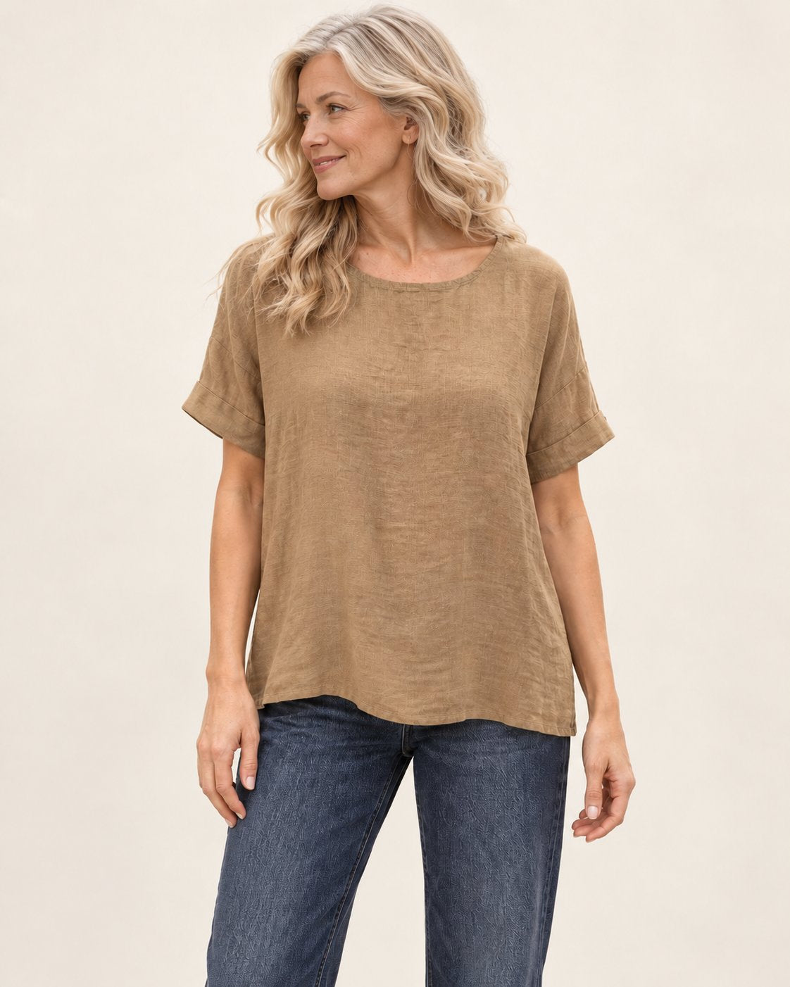 Anika | T-Shirt mit Rundhalsausschnitt – Produktansicht