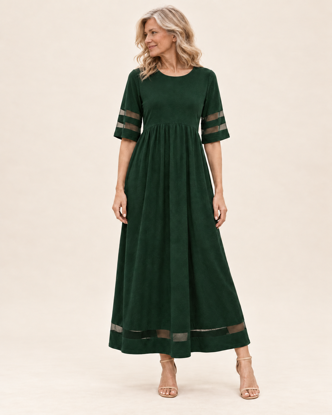 Karla | Kleid mit Rundhalsausschnitt und Netzeinsätzen – Valtor Modell F65