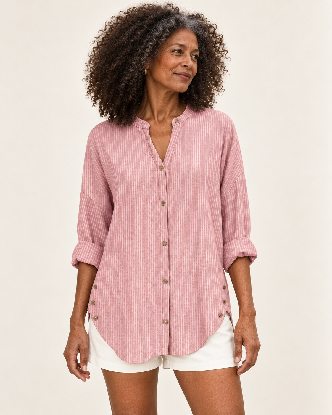 Lydia | Gestreifte Bluse am Valtor-Modell