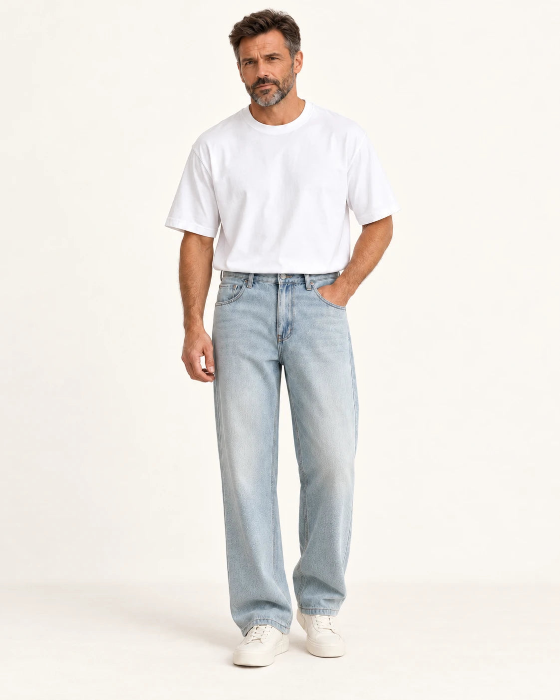 Samuel | Jeans mit weitem Bein und heller Waschung – am Valtor-Modell