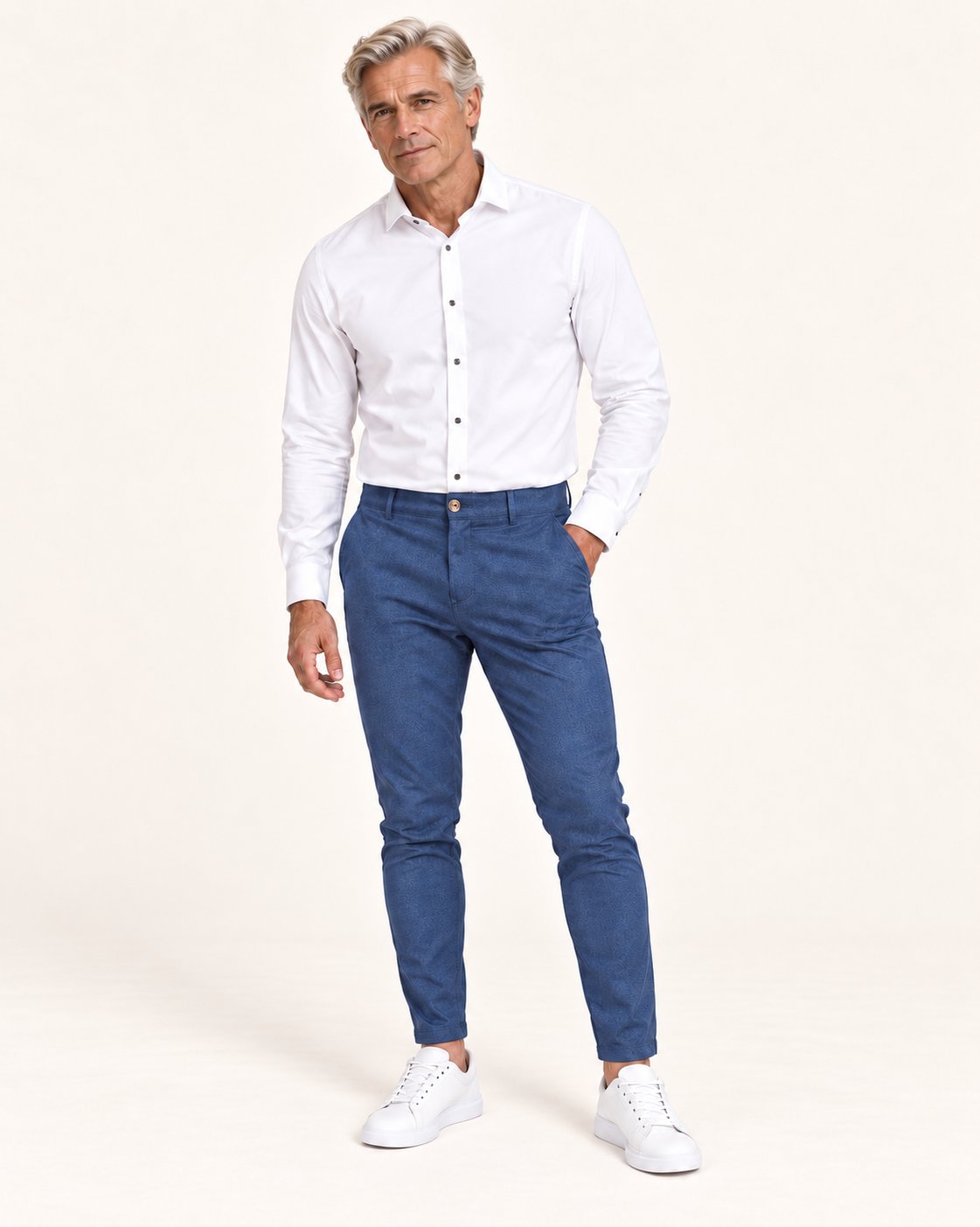 Martin | Chino mit schmal zulaufendem Bein – am Valtor-Modell