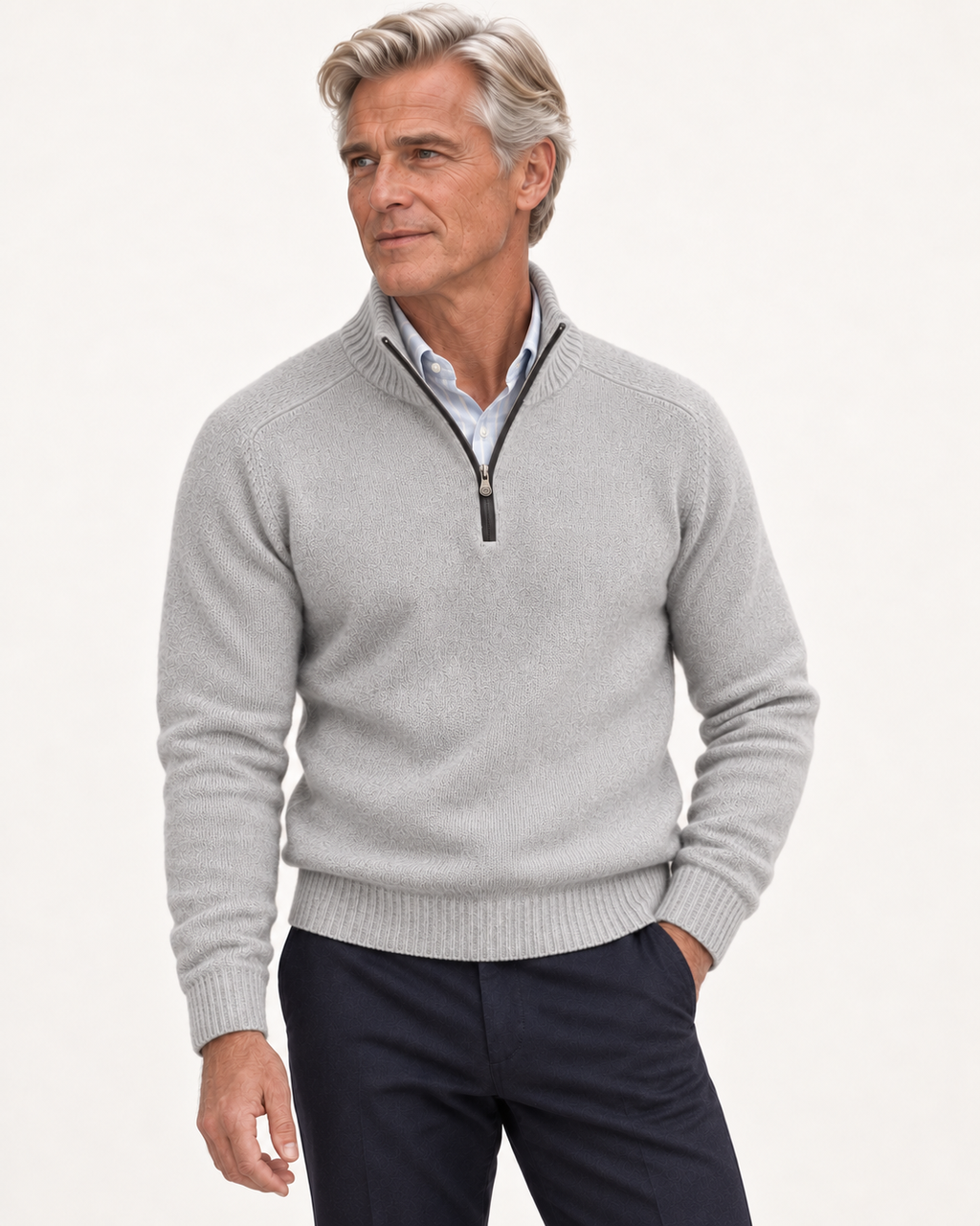 Sven – Pullover mit Reißverschlusskragen, getragen von einem älteren Valtor-Modell