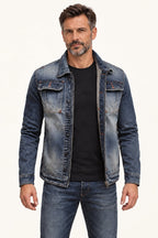 Matthias | Jeansjacke mit Brusttaschen – am Valtor-Modell