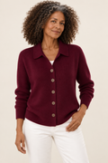 Johanna – Strickjacke in Bordeaux am Valtor-Modell